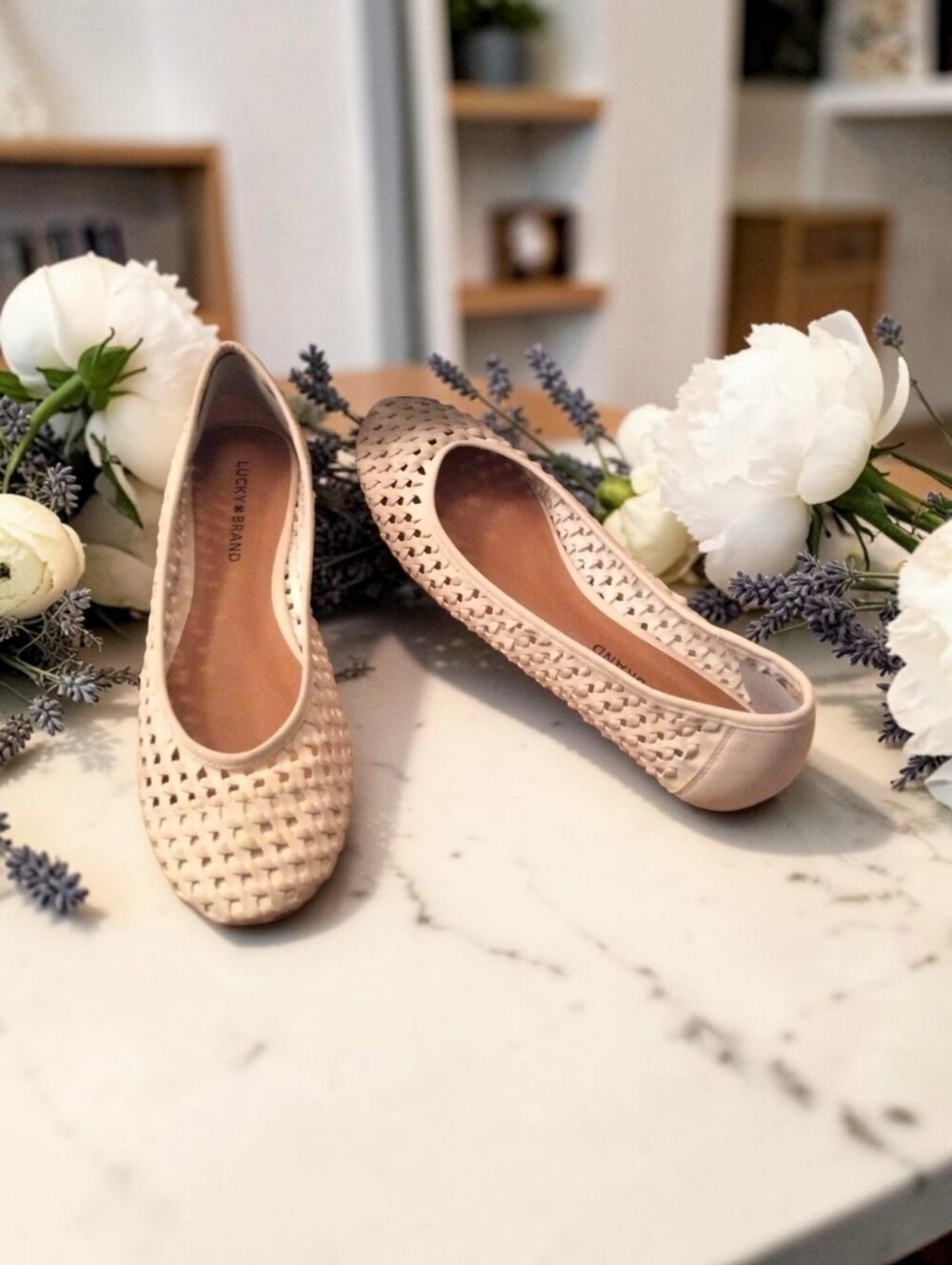 Lucky Brand Eisadora  Women's Woven Ivory Ballet flats Size 7.5M EUC Versatile